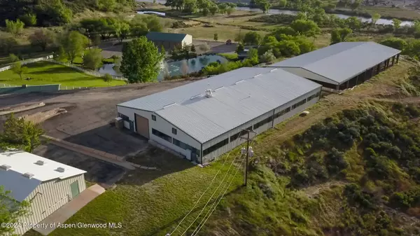 8700 Co Rd 300, Parachute, CO 81635