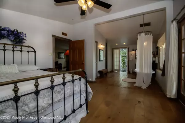 8700 Co Rd 300, Parachute, CO 81635