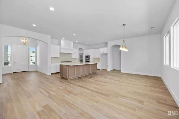 406 Savannah Place, Tehachapi, CA 93561