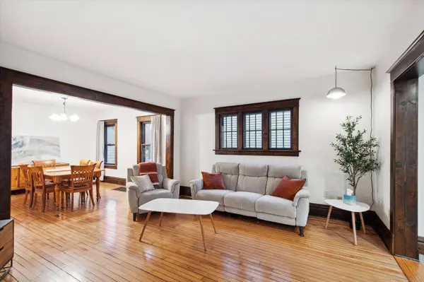 2307 Ione ST, Roseville, MN 55113