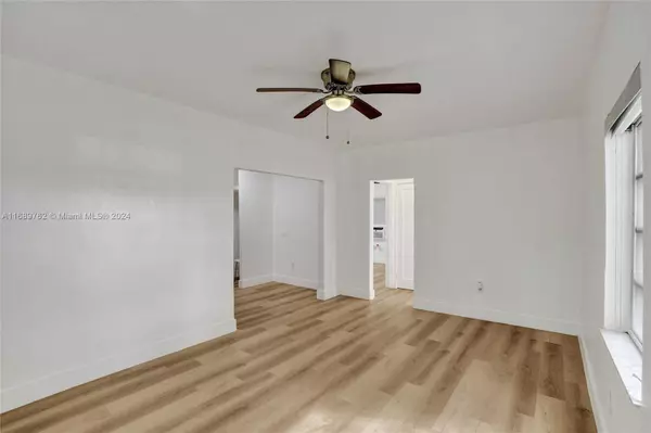 3199 SW 26th St, Miami, FL 33133