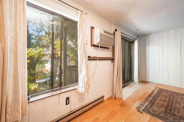 101 South Street #APT 3, Danbury, CT 06810