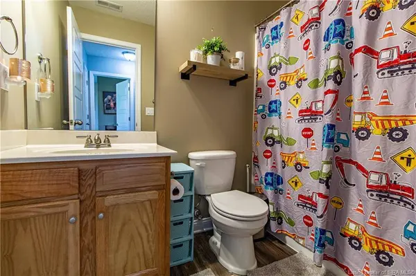 8706 Black Oak Dr, Charlestown, IN 47111-0010