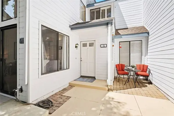 15 Greenmoor, Irvine, CA 92614