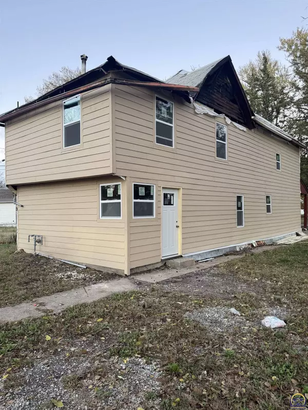 1115 SW Clay ST, Topeka, KS 66604