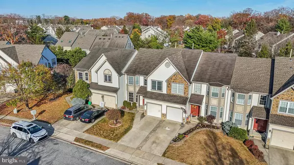 60 SANDHURST DR, Mount Laurel, NJ 08054