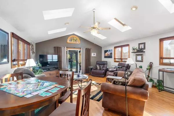 27 Amesbury St, Worcester, MA 01605