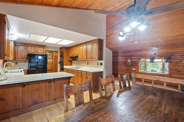 5916 Silverleaf DR, Foresthill, CA 95631