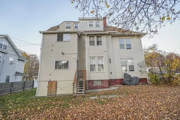 9 Windsor St, Worcester, MA 01605