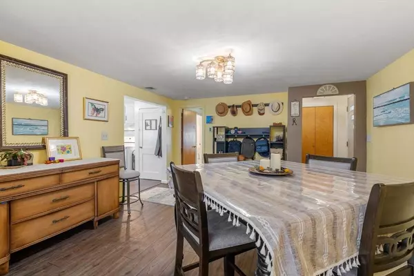 27 Amesbury St, Worcester, MA 01605