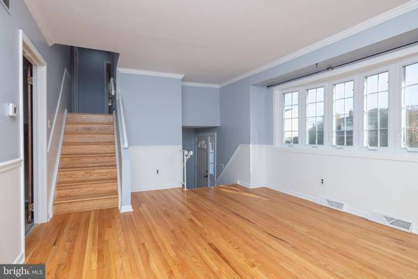 8 WHITE CLAY CRES, Newark, DE 19711