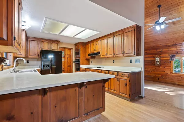 5916 Silverleaf DR, Foresthill, CA 95631