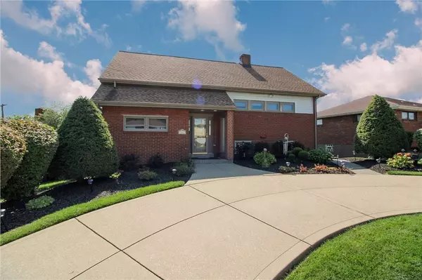 1211 Akehurst Rd, Pittsburgh, PA 15220