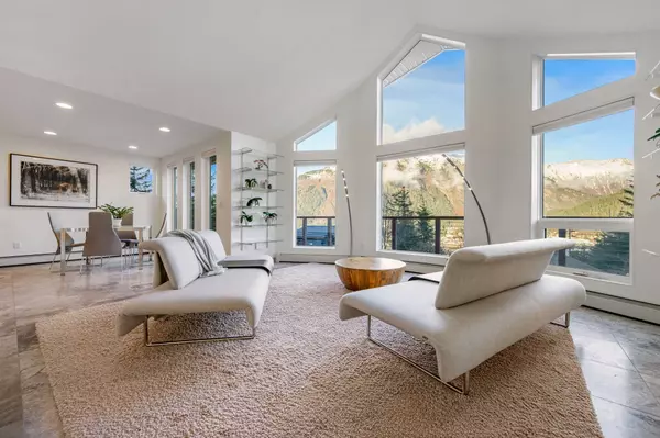 2917 Blueberry Hills Rd S, Juneau, AK 99801-1987