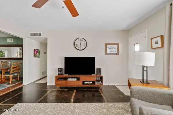 7923 E HUBBELL Street, Scottsdale, AZ 85257