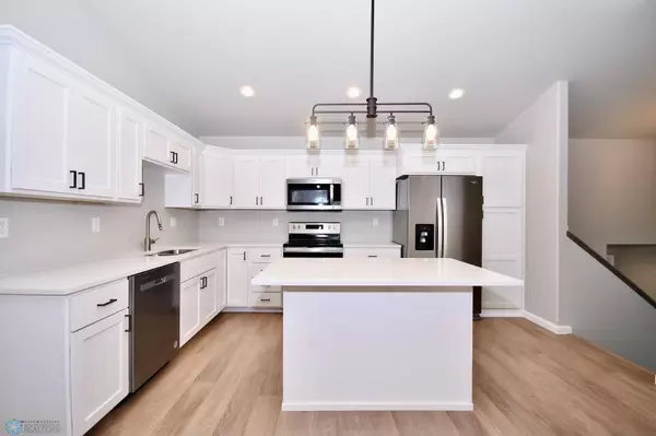 2395 Eagle Valley DR S, Fargo, ND 58104