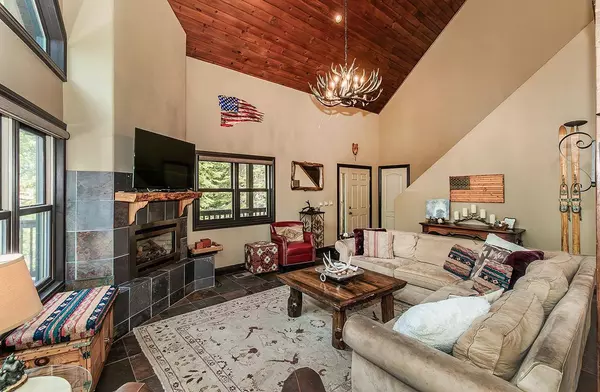 40542 Wild Iris Lane, Shaver Lake, CA 93664