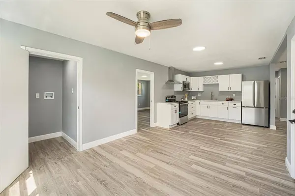 2518 MCCRANIE PL, Lakeland, FL 33801