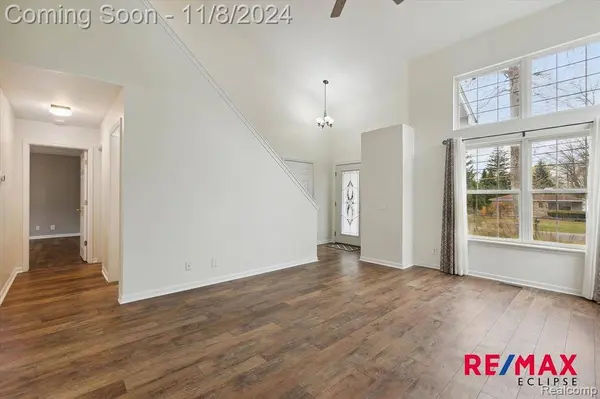 4834 Fenmore Avenue, Waterford, MI 48328