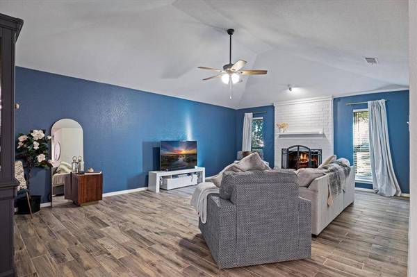 2846 Southridge Drive, Grapevine, TX 76051