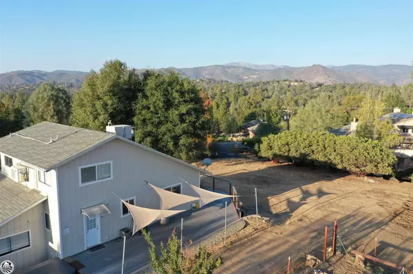 21027 Iris Court, Groveland, CA 95321-9551