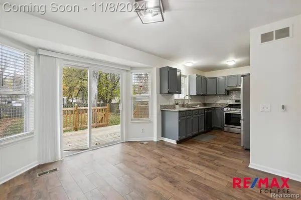 4834 Fenmore Avenue, Waterford, MI 48328