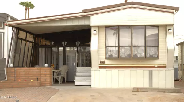 606 Navajo Road, Mesa, AZ 85206