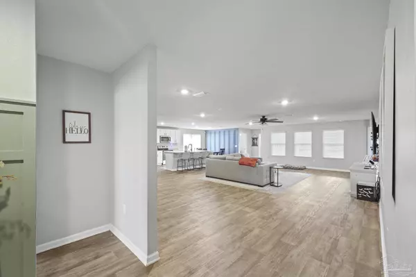 3897 James Stovall St, Pensacola, FL 32526