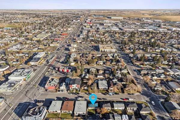 1823 42 ST SE, Calgary, AB T2B 1G1