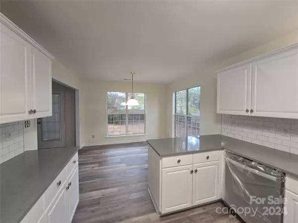 9109 Agnes Park LN, Huntersville, NC 28078