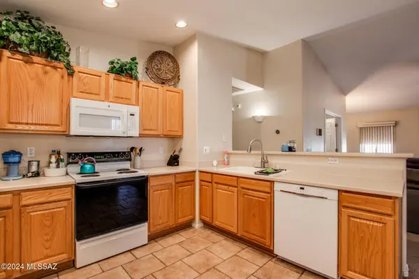 566 W Tara Danette Drive, Tucson, AZ 85704