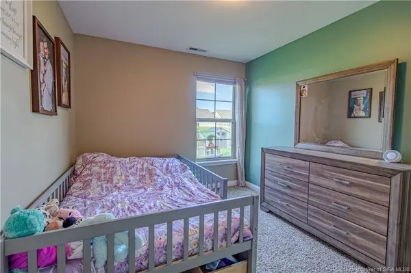 8706 Black Oak Dr, Charlestown, IN 47111-0010