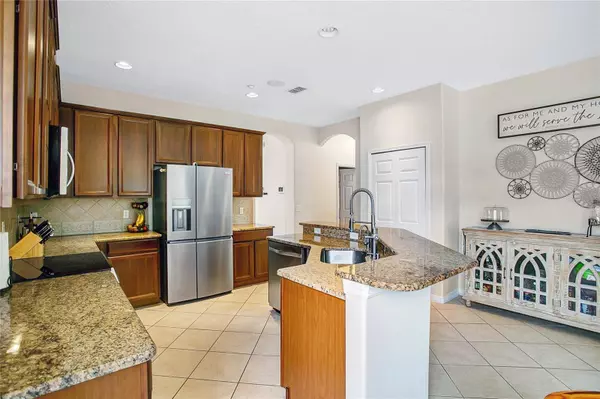 10110 CYPRESS VINE DR, Orlando, FL 32827