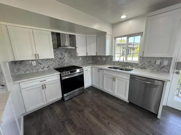 8561 Tio Diego PL, La Mesa, CA 91942