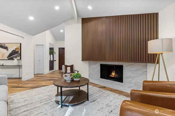 9375 SE 47th ST, Mercer Island, WA 98040