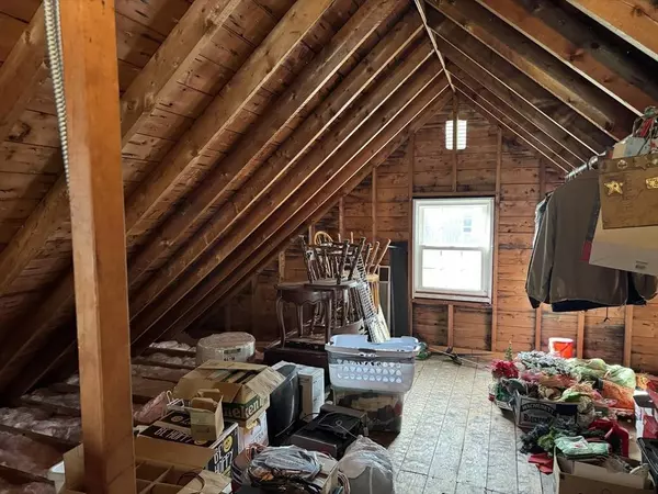 4 Benjamin Road, Worcester, MA 01602