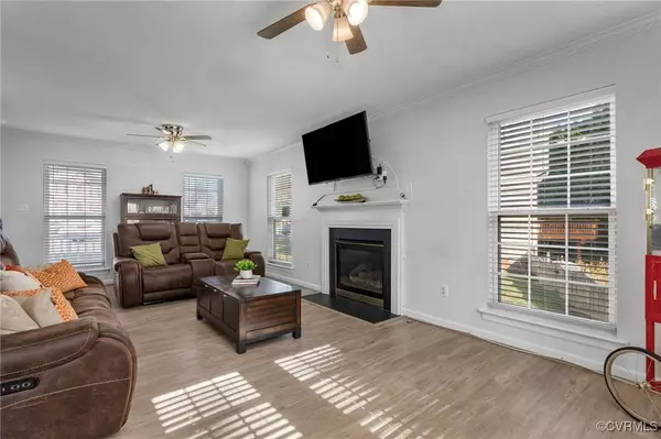 10505 Wylie LN, Glen Allen, VA 23059