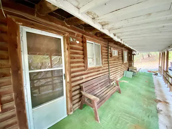 403 Tucumcari, La Grange, TX 78945