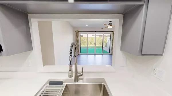 1111 E Ramon RD #46, Palm Springs, CA 92264