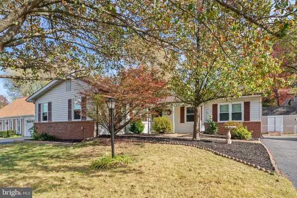 108 N LINCOLN AVE, Sterling, VA 20164