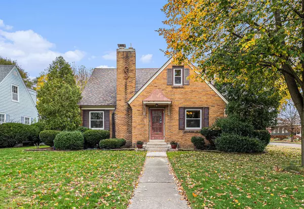 693 State Street, Holland, MI 49423