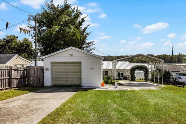 325 LAKEFRONT CT, Eustis, FL 32726