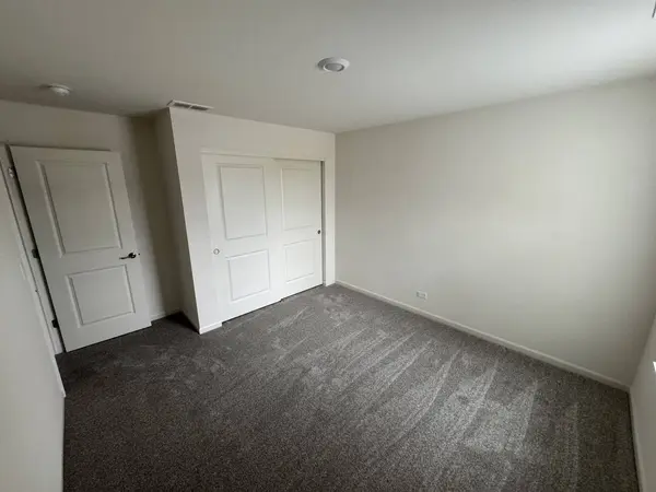 1209 Draper Road, Mchenry, IL 60050