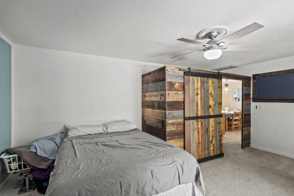 2837 La Mirada DR, Medford, OR 97504