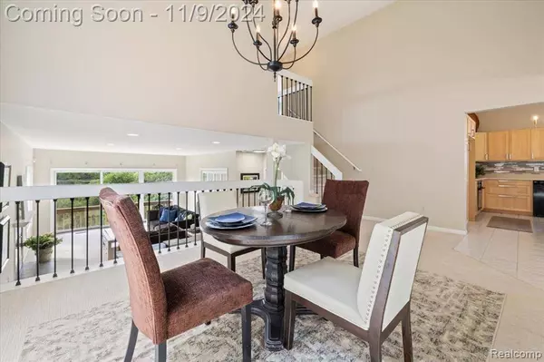 647 MILL POINTE Drive, Milford, MI 48381