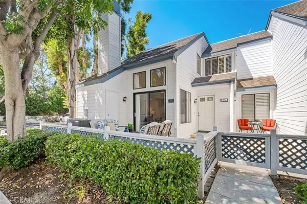 15 Greenmoor, Irvine, CA 92614