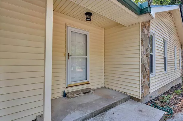 1555 Kon Tiki LN, Jonesboro, GA 30236