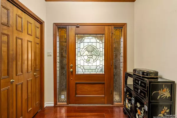 108 La Rue Ann, Castle Hills, TX 78213