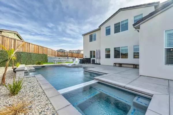 4850 Black Walnut DR, Folsom, CA 95630