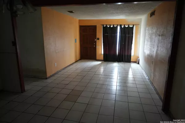 151 BERNICE DR, San Antonio, TX 78228-5912